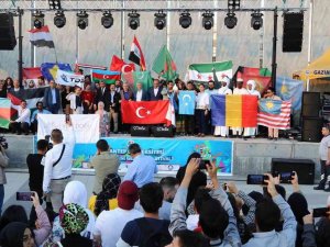 Gaün’de Uluslararası Festival Coşkusu