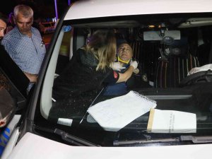 Adana’da Polis Aracıyla Otomobil Çarpıştı: 4 Yaralı