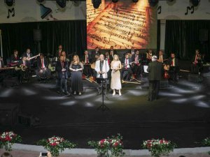 Mersin Büyükşehir Belediyesinden ‘Yıldızların Altında’ Konseri