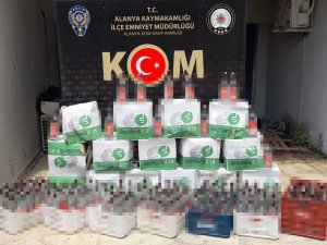 Kapalı Otelin Gizli Bölmesinde Sahte Alkol Ele Geçirildi