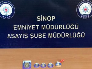 Park Halindeki Araçtan 22 Bin Tl Değerinde Altın Çalan Şüpheli Yakalandı