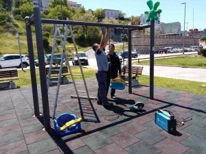 Balıkesir Büyükşehir Belediyesi Park Ve Bahçeleri Güzelleştiriyor
