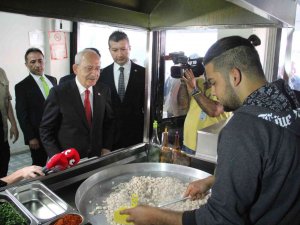 Kılıçdaroğlu, Bucak’ta Esnaf Ziyaretinde Bulundu