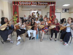 Edirneli Kadınlar Bağlama İle Hayata Bağlandı