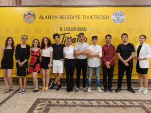 8. Liseler Arası Tiyatro Şenliği Kapılarını Açtı