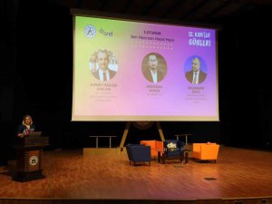 Binlerce Öğrenci Kariyer Günlerinde İş Dünyasıyla Bir Araya Geldi