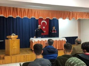 Köyceğiz Anadolu İ̇mam Hatip Lisesi Jandarmayı Konuk Etti