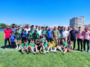 Kahta İ̇dman Yurdu Spor Şampiyonluk Kupasını Aldı