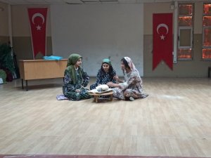 Kahta’da Yabancı Dil Festivali Düzenlendi