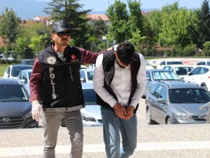 Uyuşturucu Operasyonunda 895 Adet Hap Ele Geçirildi: 2 Tutuklu