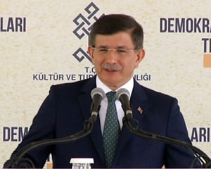 Ahmet Davutoğlu: '27 Mayıs bir daha tekerrür etmeyecek'