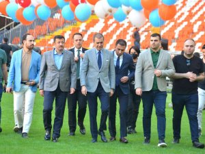 Ömer Çelik’ten "Bir Gençlik Şöleni"ne Davet