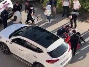 Alaplı’da Karşıya Geçen Yayaya Otomobil Çarptı