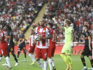 Spor Toto Süper Lig: Ft Antalyaspor: 1 - Galatasaray:0 (İ̇lk Yarı)