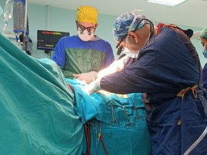 Bir Günde İki Koroner Bypass Yaptılar