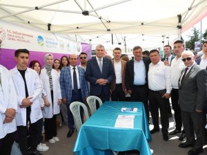 Sağlık Sokağı’nda Sunulan Hizmetlerden Binlerce Vatandaş Yararlandı