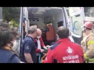 Kartal’da 20 Metre Yüksekten Havalandırma Boşluğuna Düşen Çocuk Yaralandı