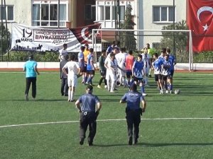 Saha Bir Anda Ringe Dönüştü