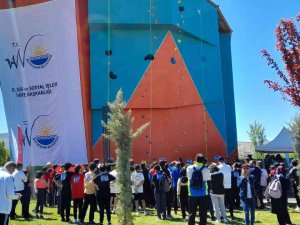 Van’da Tırmanış Şampiyonası Renkli Görüntülerle Başladı