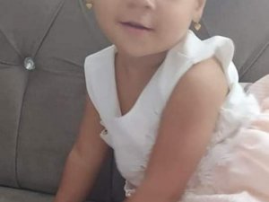 Kamyonetin Altında Kalan 2 Yaşındaki Çocuk Hayatını Kaybetti