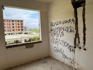 Atıl Binalar Madde Bağımlılarının Meskeni Oldu