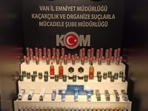 Van’da Kaçak İçki Ve Sigara Ele Geçirildi