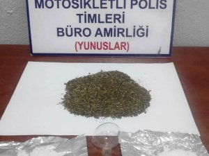 Kütahya’da “Dur” İhtarına Uymayan Araçta Uyuşturucu Ele Geçirildi