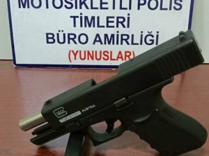 Kütahya’da Bir Araçta Ruhsatsız Tabanca Ele Geçirildi