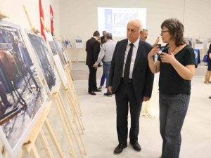 Hatay’da "Göç Ya Da Araf" Fotoğraf Ve Heykel Sergisi