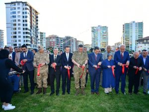 Yeşilyurt’ta Şehit Semih Özbey Parkı’nın Açılışında Duygusal Anlar