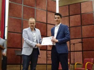 40 Hadis Yarışması’nda Dereceye Giren Öğrencilere Ödül