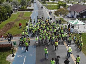 Onlarca Bisikletçi Bağımlılığa Karşı Sahilde Pedal Çevirdi, Renkli Anlar Havadan Görüntülendi