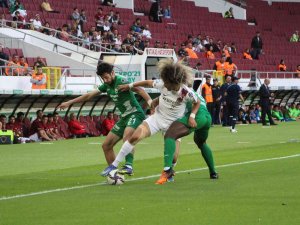 Spor Toto Süper Lig: A. Hatayspor: 1 - Giresunspor: 1 (İ̇lk Yarı)