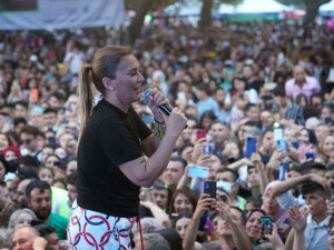 Türkmen Şölenini Ünlü Sanatçılar Coşturdu