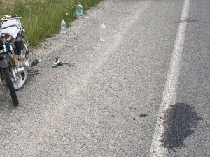 Kasksız Sürücü Kazada Ağır Yaralandı