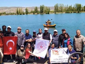 Kuraklık Vurmuştu, Şimdi Üzerinde Kano Yapılıyor