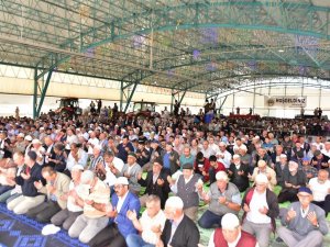 İ̇nönü’de 4 Bin Kişi Yağmur Duasına Çıktı