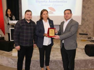 Sigortacılık Sektöründe 20 Yılını Dolduranlar Ödüllendirildi