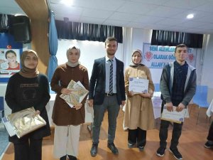 Posof Aşık Sabit Müdami Anadolu İ̇mam Hatip Lisesi İl Birincisi Oldu