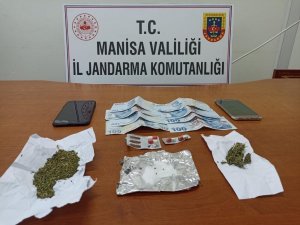Şüphe Üzerine Durdurulan Şahıslardan Uyuşturucu Çıktı