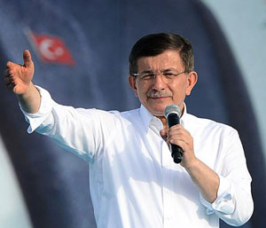 Davutoğlu İstanbul Mitinginde Konuştu: 'Onlar nal topluyor'