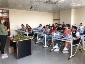 Burhaniye’ De Bubfa Öğrencileri Bitkilerle Tütsü Yapımı Etkinliğine Katıldı