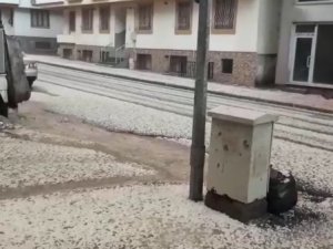 Bingöl’de Sağanak Yağış Ve Dolu Etkili Oldu
