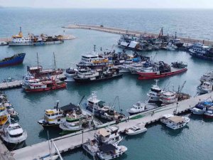 Akdeniz’de Uluslararası Sularda Balıkçılara Fırtına Engeli