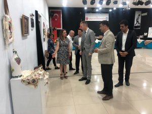 El Sanatları Sergisi, Halk Eğitimi Merkezi’nde Açıldı