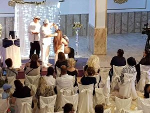 Kuaförlerin Saçlarını Bu Kez Uzmanlar Bedavaya Yaptı