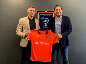 Medipol Başakşehir, Son Olarak Polonya’nın Zaglebie Lubin Kulübünde Oynayan Polonyalı Futbolcu Patryk Szysz’i Üç Yıllığına Kadrosuna Kattı.