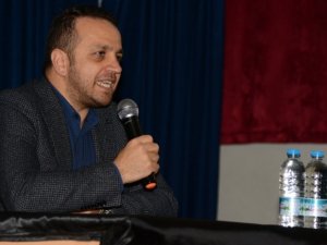 Gençlere Modern Türk Şiirinin Dönüşümü Anlatıldı
