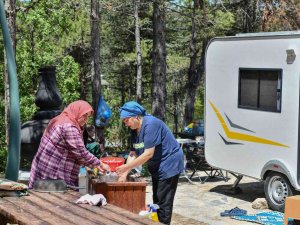 Kurtboğazı Barajı’nda Bulunan Karavan Parkına Ziyaretçi Akını