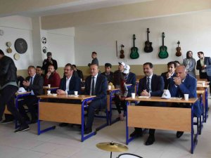 Tatvan’da ‘Bilim Fuarı’ Açıldı